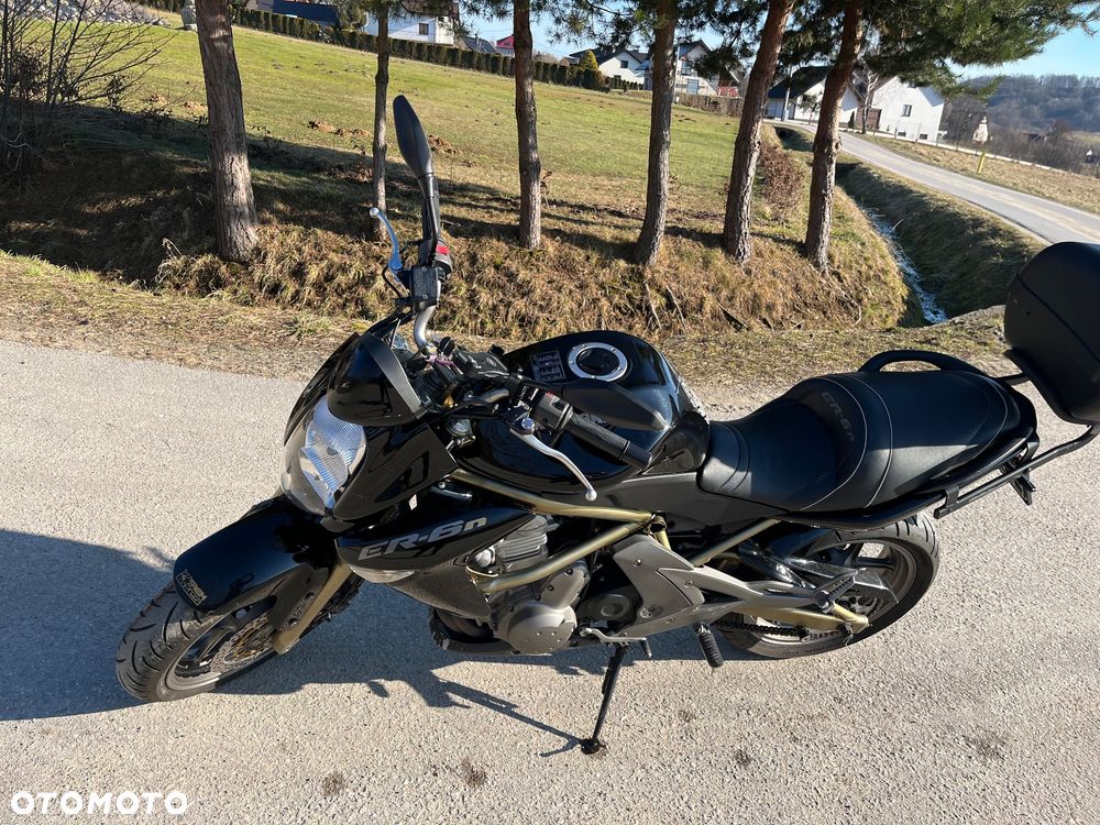Kawasaki ER - 1