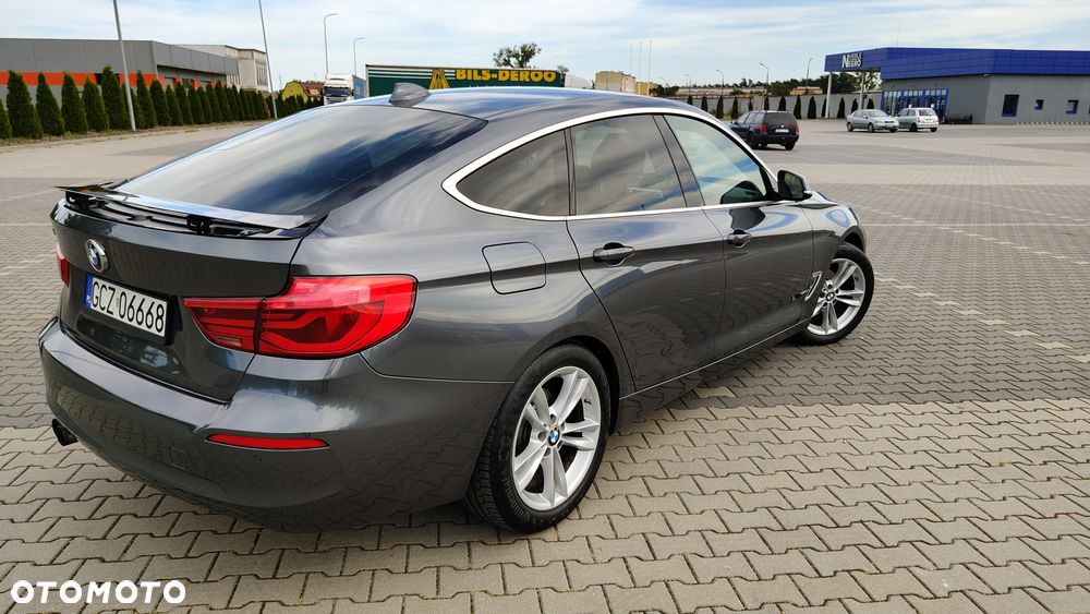 BMW 3GT 320i Sport Line - 12