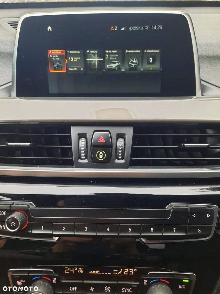 BMW X1 sDrive18d xLine - 25