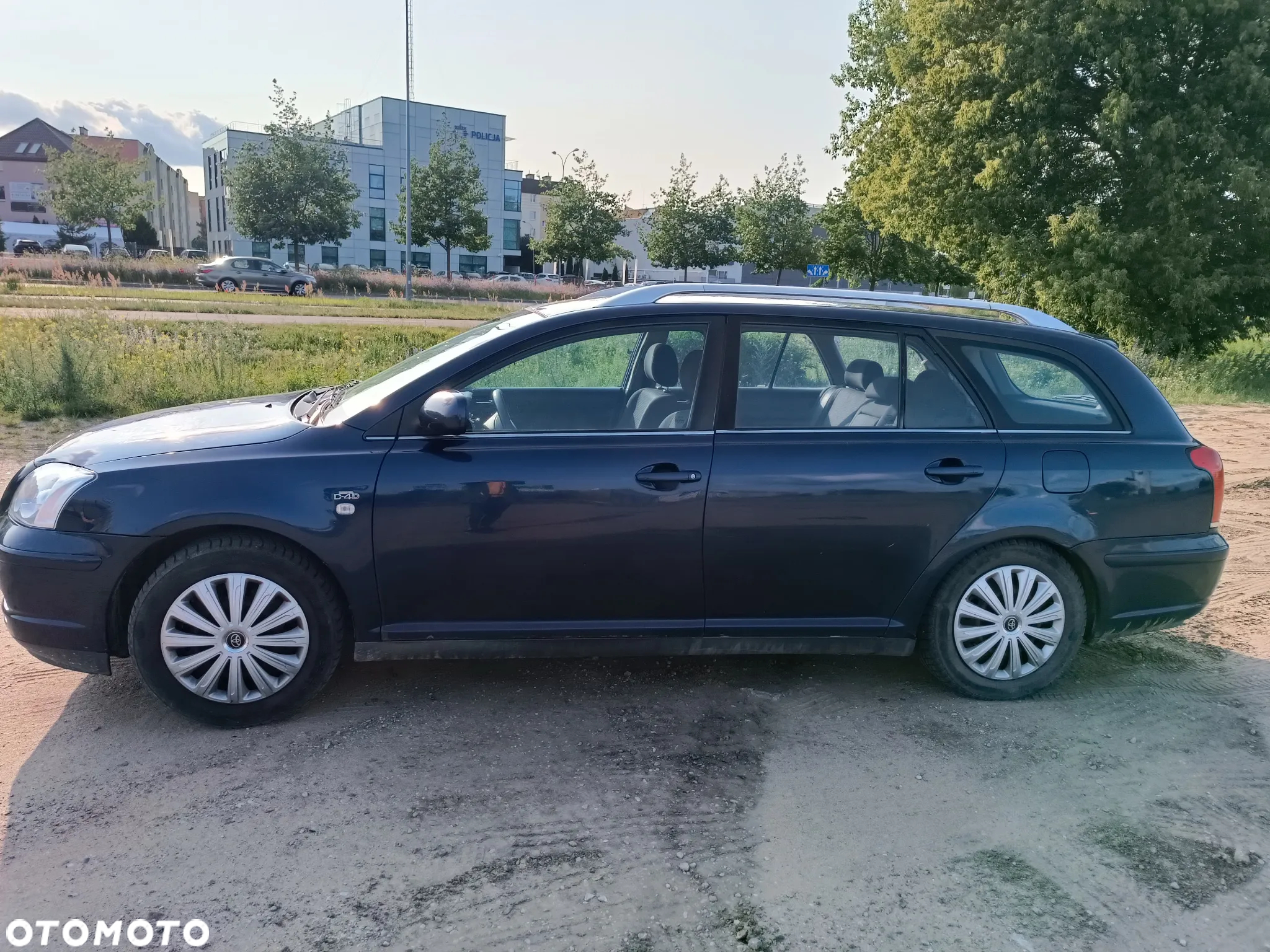 Toyota Avensis 2.0 D-4D Terra - 7