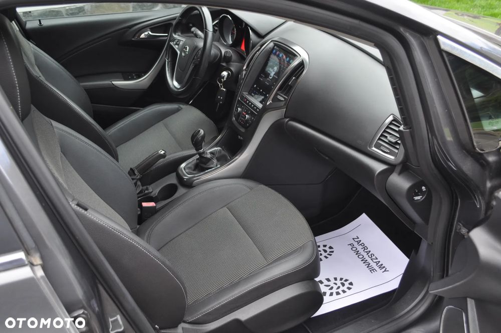 Opel Astra 1.4 Turbo Cosmo - 23