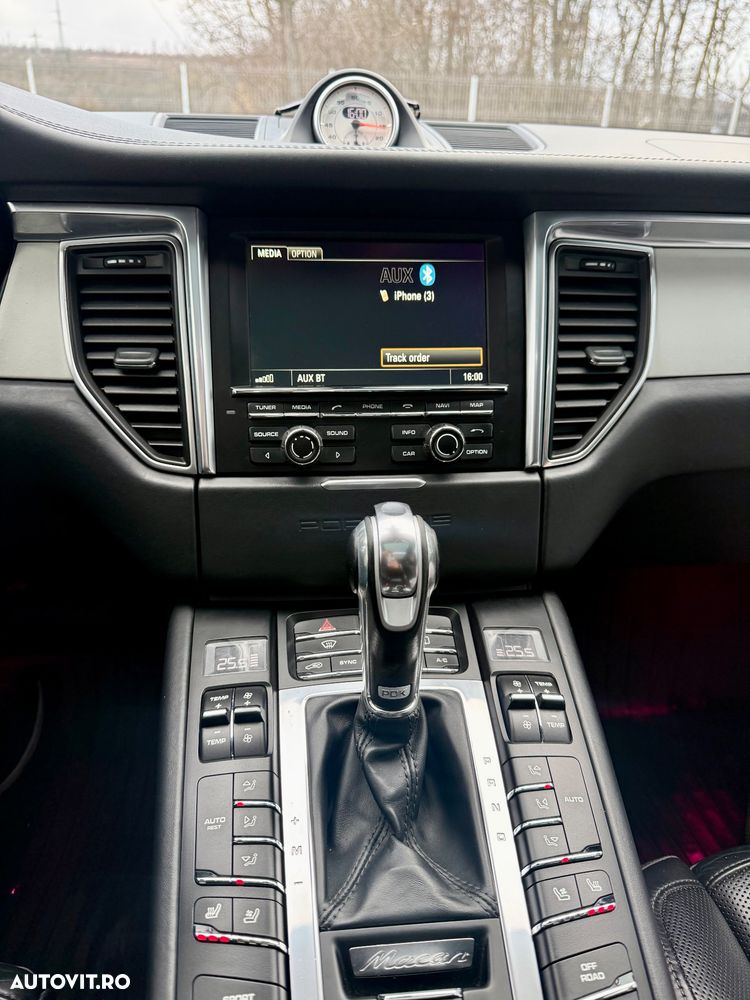 Porsche Macan - 22