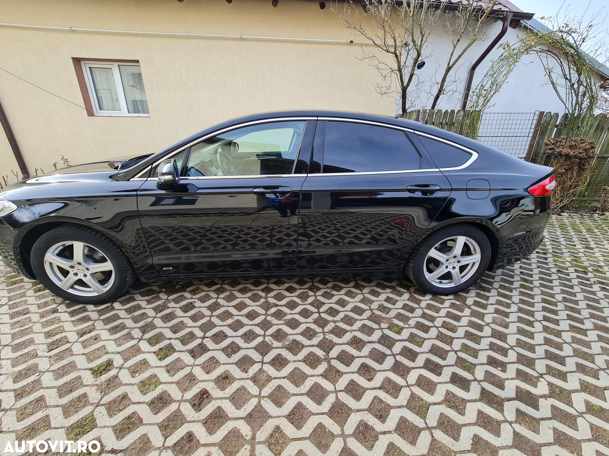 Ford Mondeo 2.0 TDCi Powershift AWD Business - 11