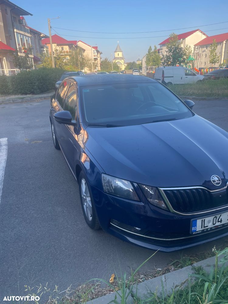 Skoda Octavia 1.6 TDI DSG Style - 6