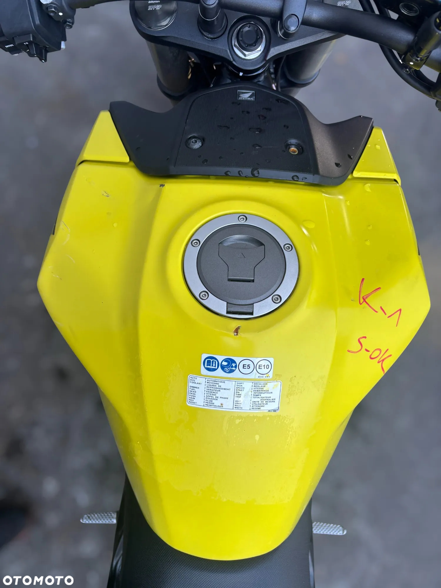Honda Hornet - 16
