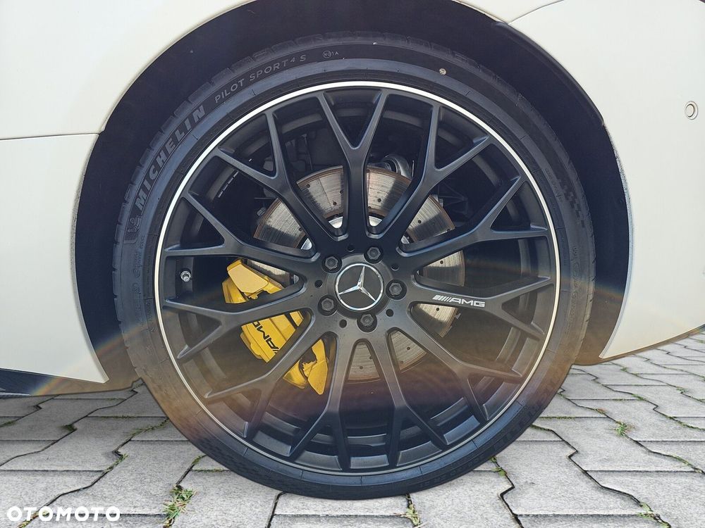 Mercedes-Benz SL AMG 63 4-Matic+ - 10
