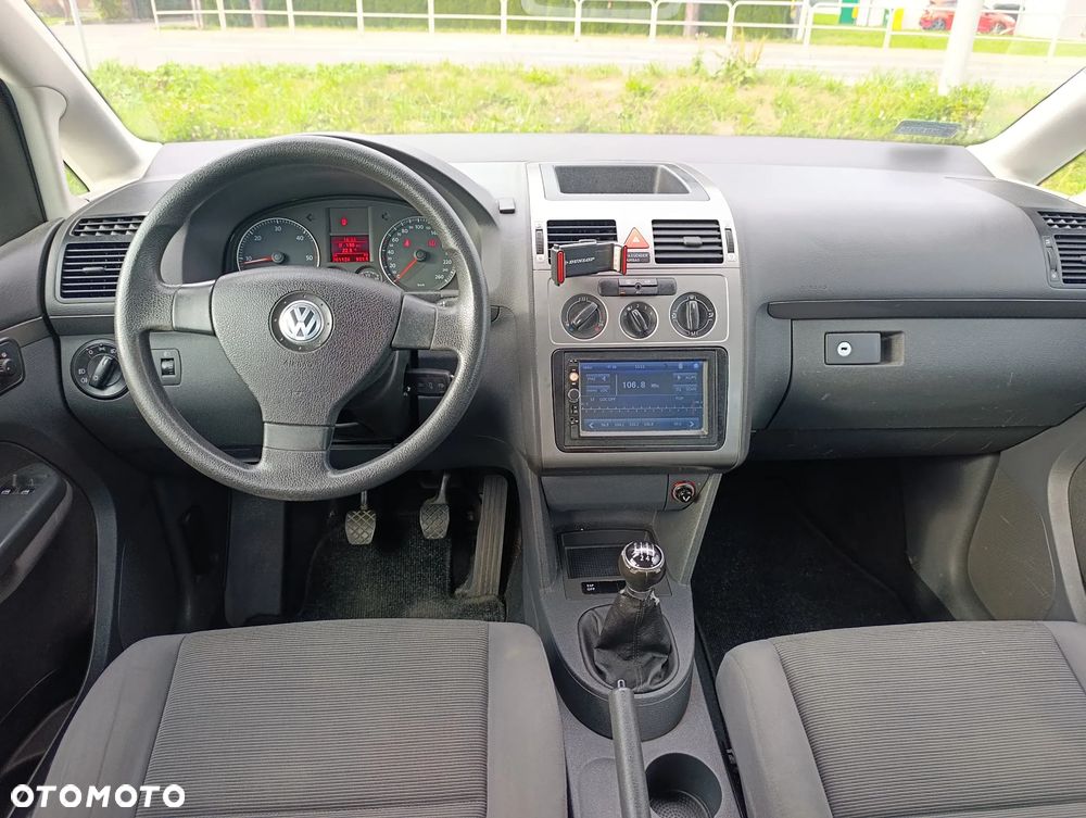 Volkswagen Touran 1.9 TDI Conceptline - 22
