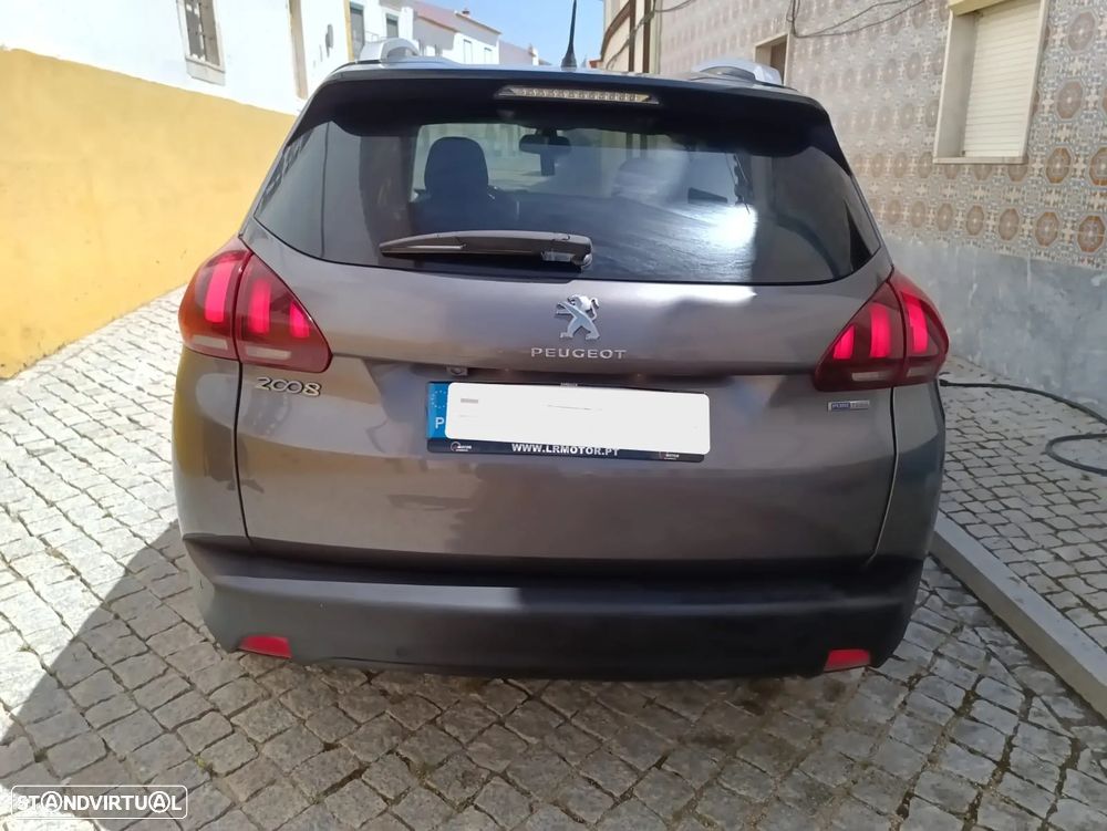 Peugeot 2008 1.2 PureTech Style - 6