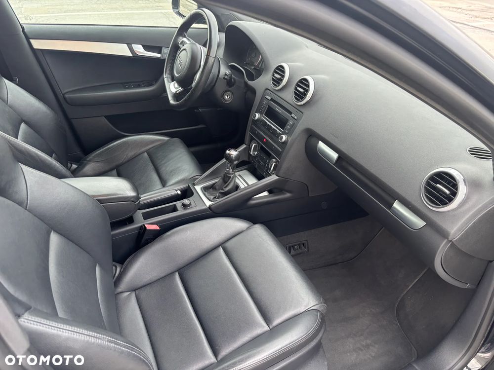 Audi A3 Sportback 2.0 TDI DPF S line Sportpaket - 10