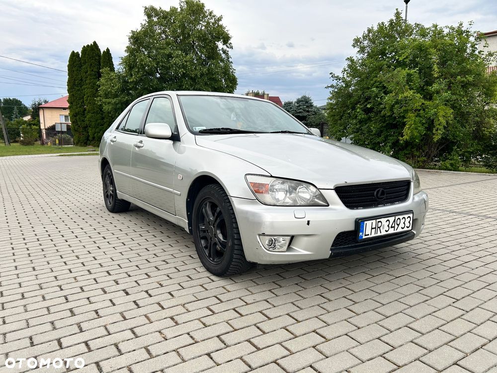 Lexus IS - 1