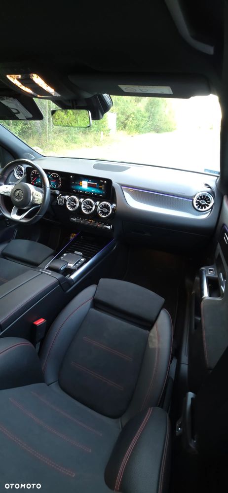 Mercedes-Benz GLA 180 AMG Line - 14