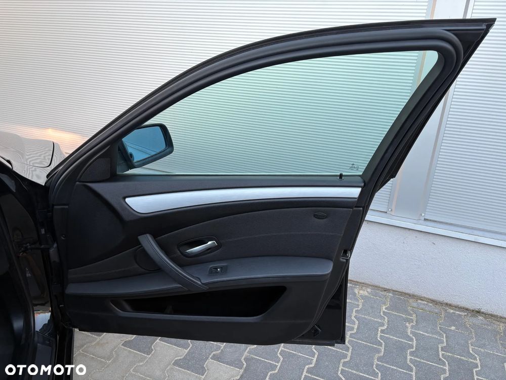 BMW Seria 5 - 34