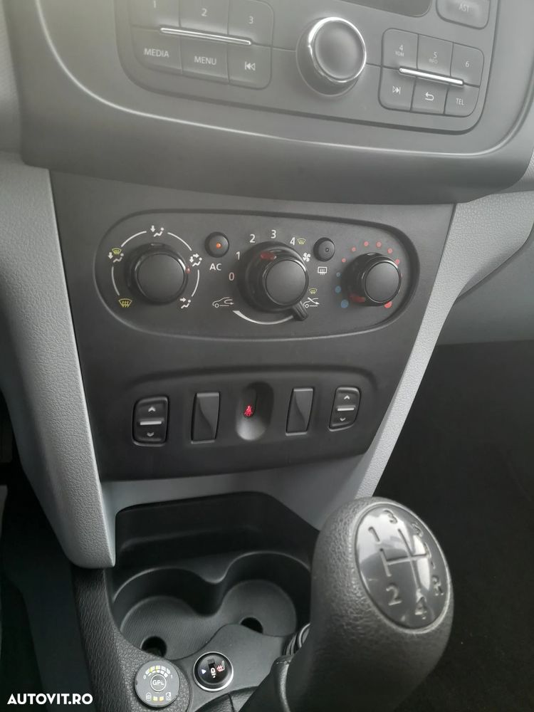 Dacia Sandero - 7