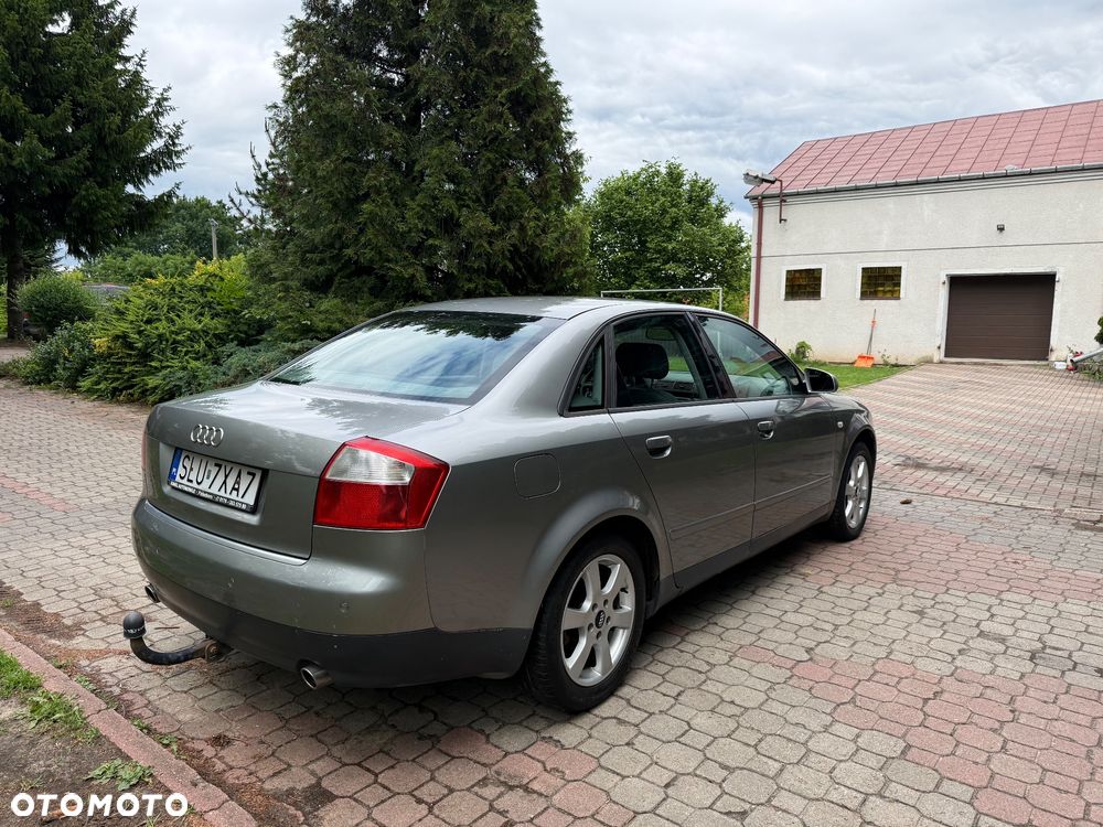 Audi A4 Limousine - 5