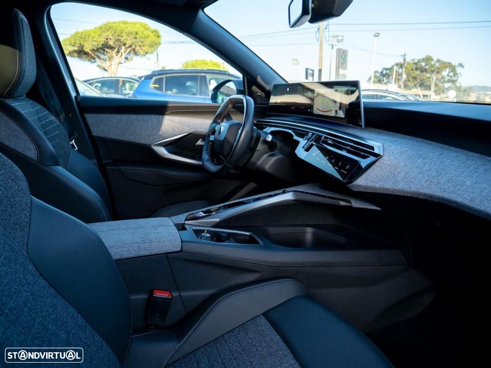 Peugeot E-3008 73 kWh Allure - 17
