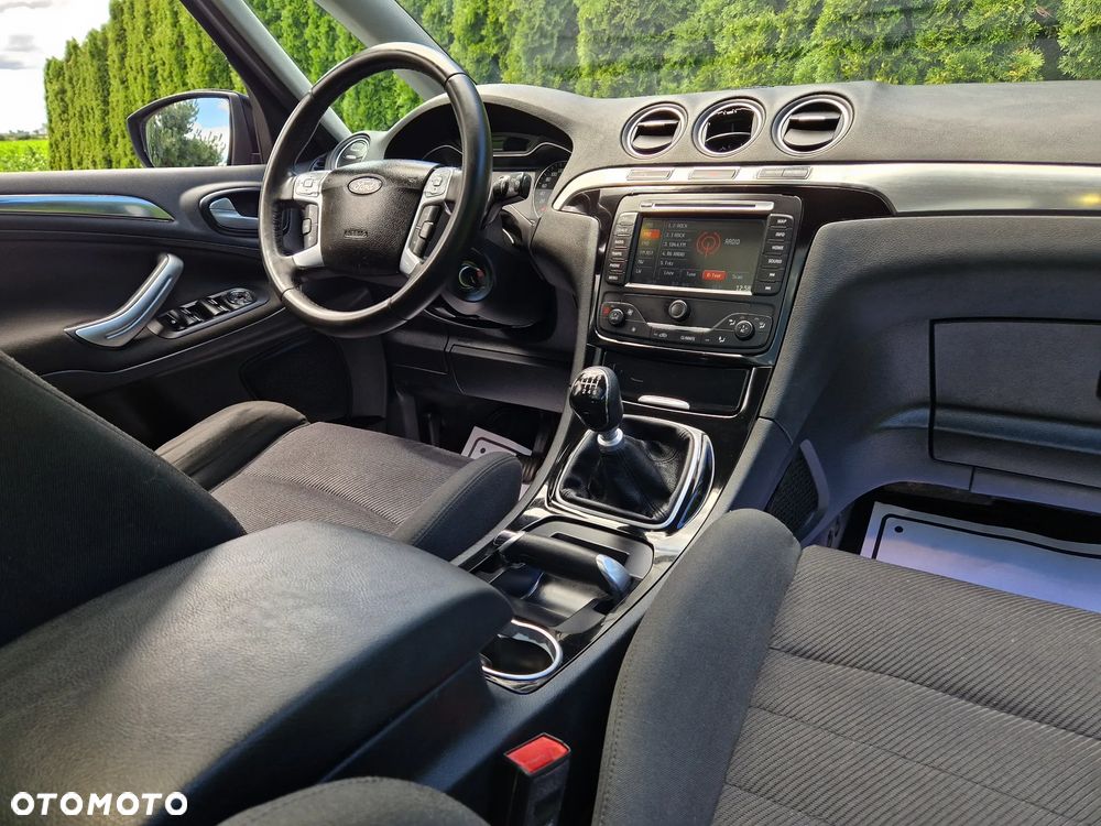 Ford S-Max - 24