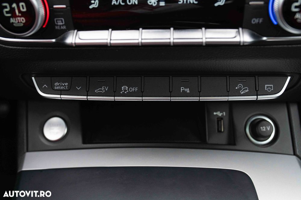 Audi Q5 55 TFSIe Sportback quattro S tronic S line - 24