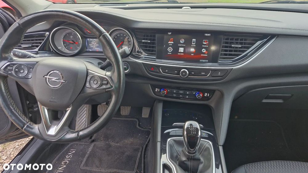 Opel Insignia - 12