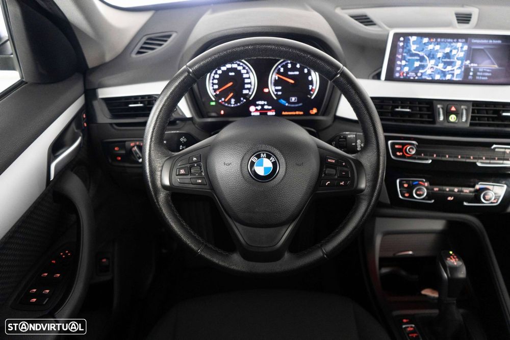 BMW X1 25 e xDrive Corporate Edition - 26