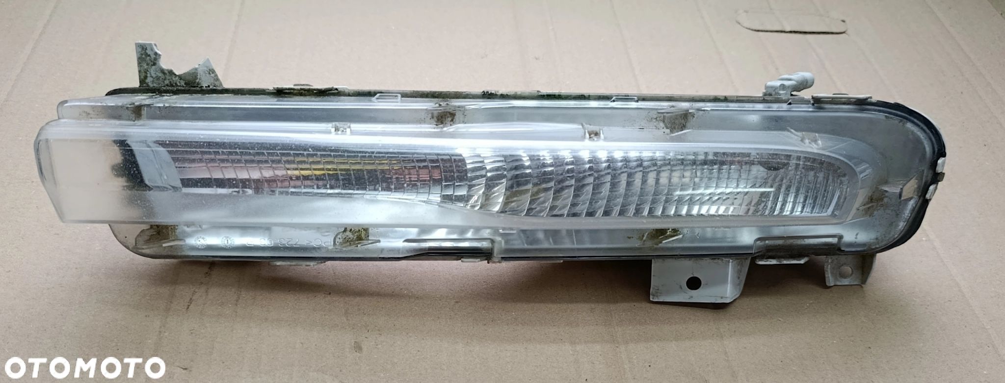 Volvo V40 II halogen prawy - 1