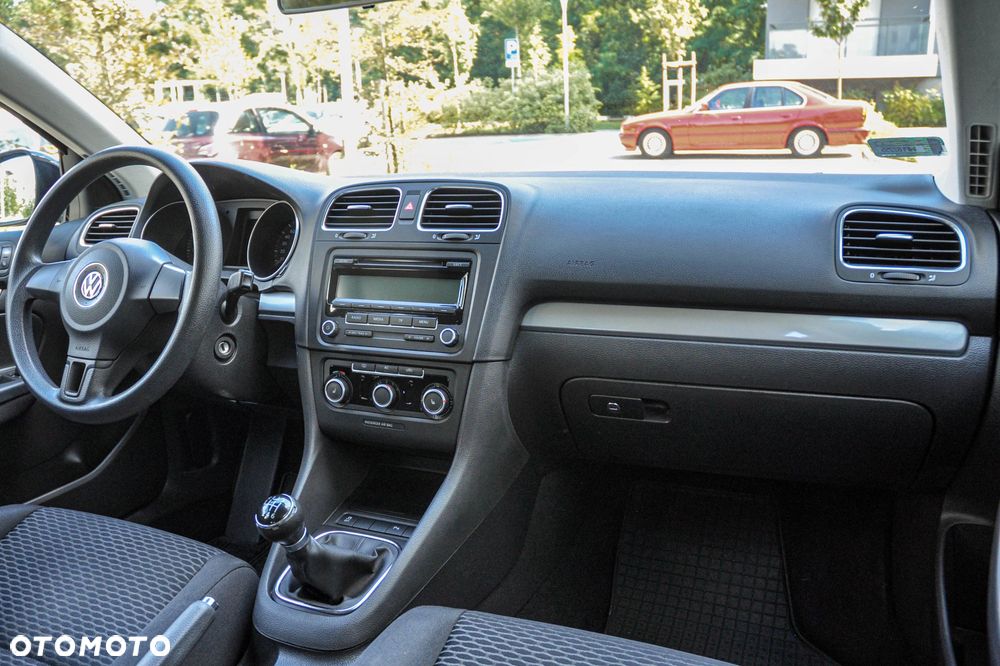 Volkswagen Golf - 10
