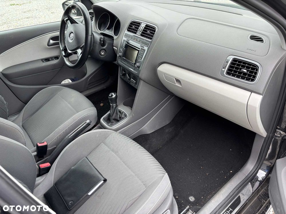 Volkswagen Polo - 2