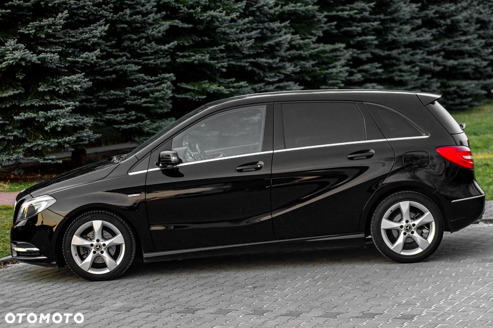 Mercedes-Benz Klasa B 200 UrbanStyle Edition - 9