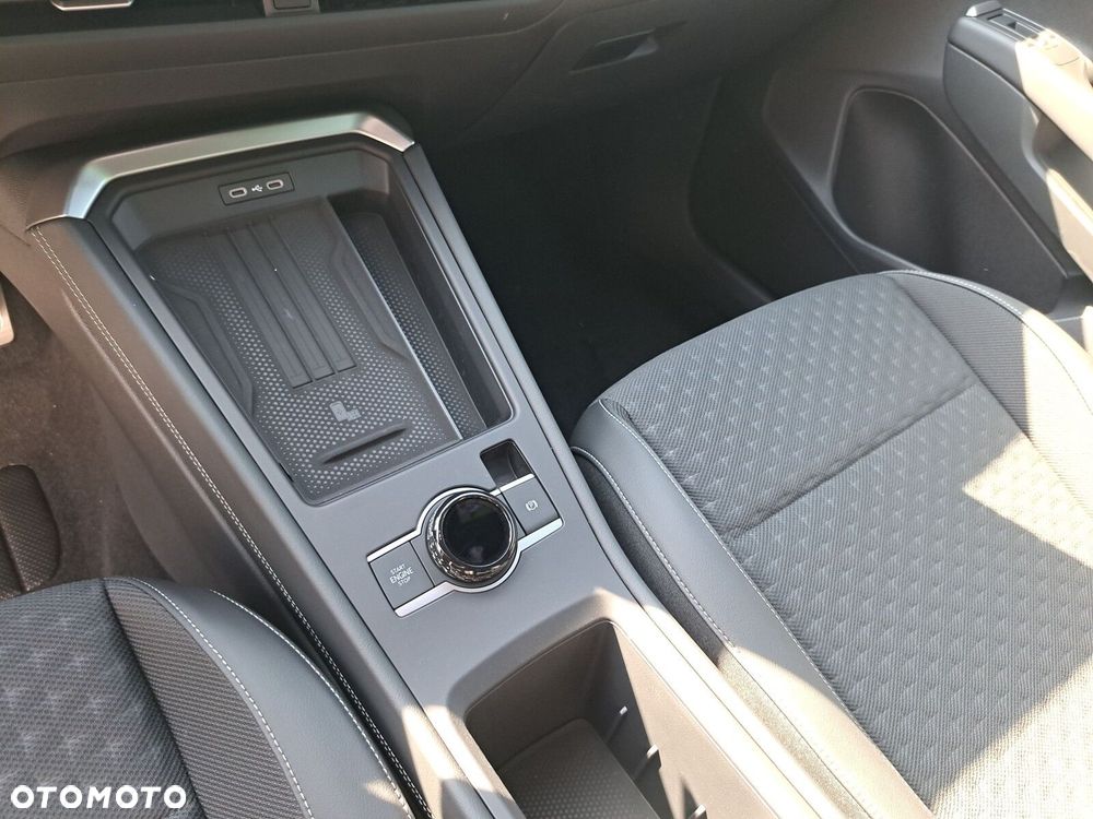 Volkswagen T-Roc - 16