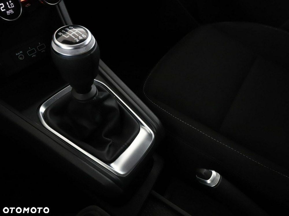 Renault Captur TCe Mild Hybrid 140 TECHNO - 29