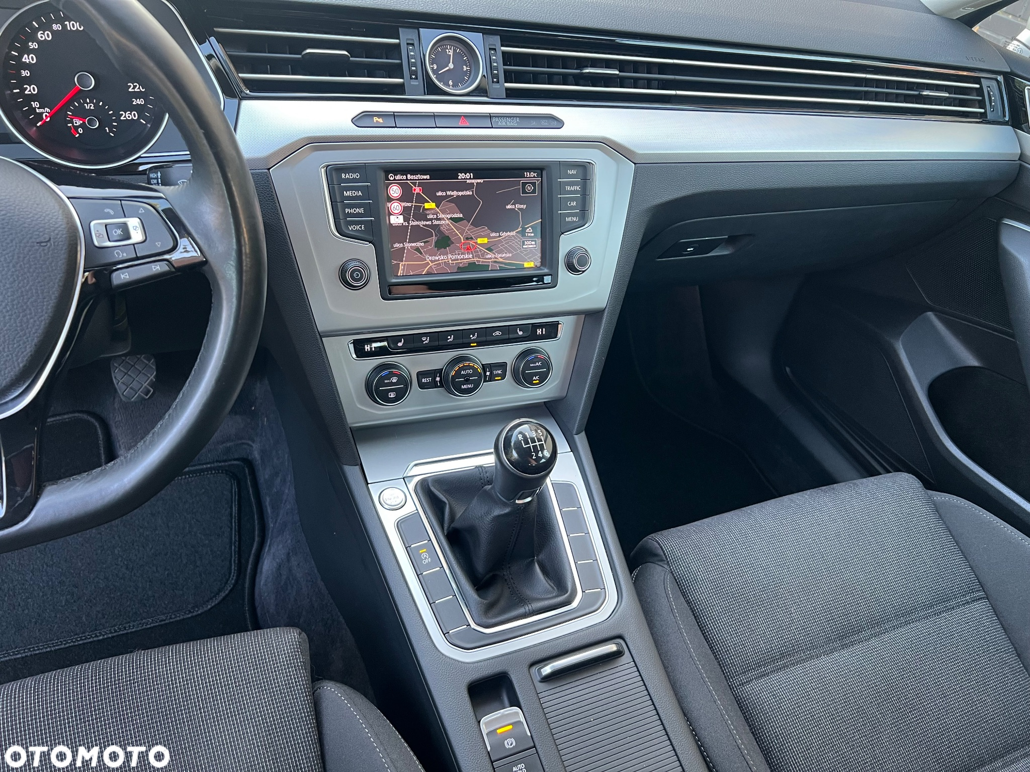 Volkswagen Passat Variant 1.4 TSI (BlueMotion Technology) Comfortline - 17