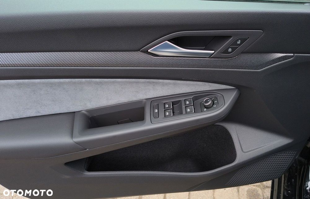 Volkswagen Golf - 21