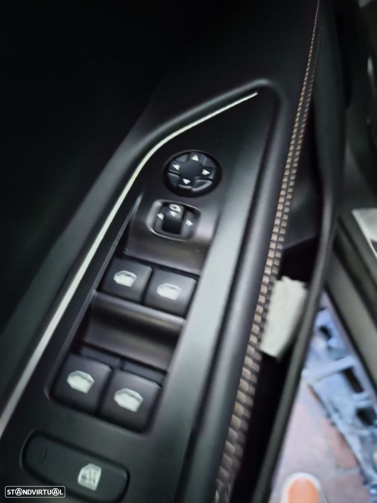 Peugeot 5008 1.6 BlueHDi GT Line - 19