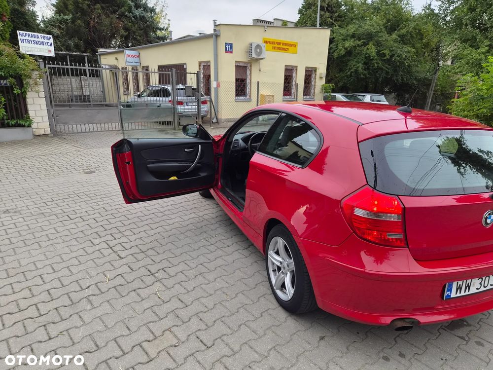 BMW Seria 1 2010 photo 4