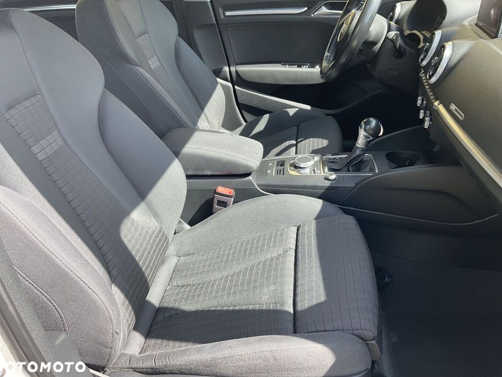 Audi A3 Sportback - 11