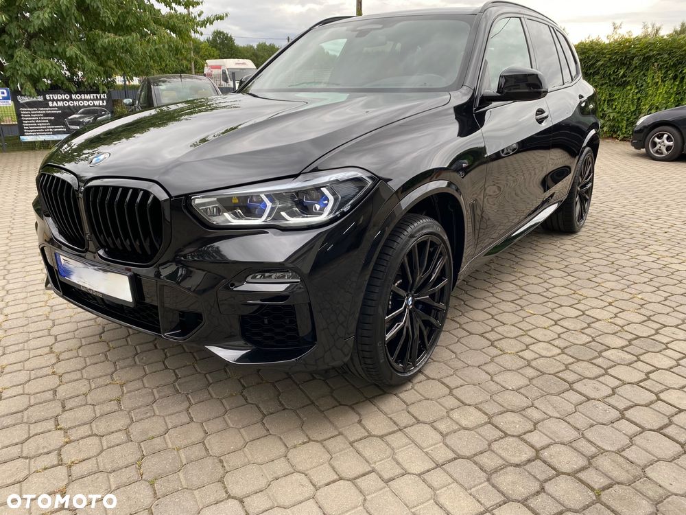 BMW X5 M M50i - 11