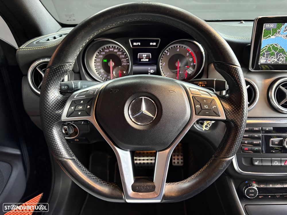 Mercedes-Benz CLA 220 CDI 7G-DCT AMG Line - 10