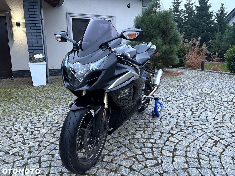 Suzuki GSX-R - 24