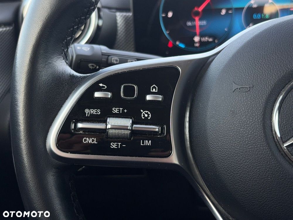 Mercedes-Benz Klasa A 250 E Progressive 8G-DCT - 17