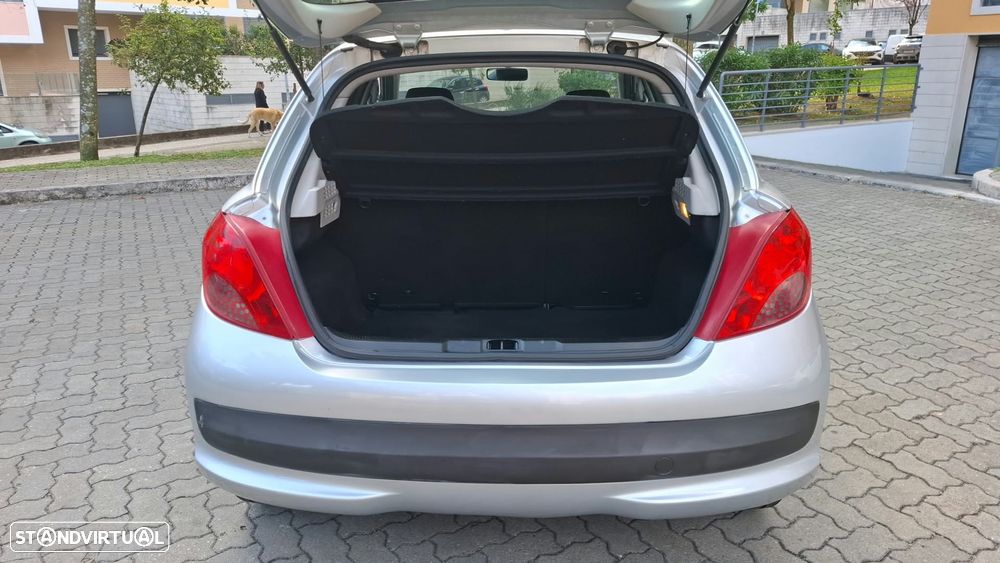 Peugeot 207 1.4 16V Trendy - 8