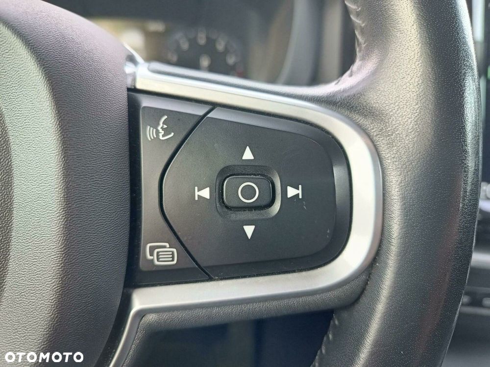 Volvo XC 60 T4 Momentum Pro - 18