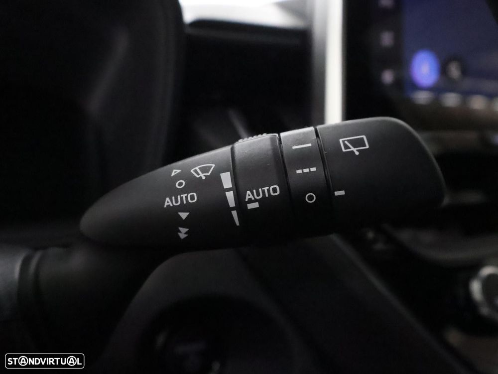 Toyota Corolla Cross 1.8 Hybrid Exclusive - 23