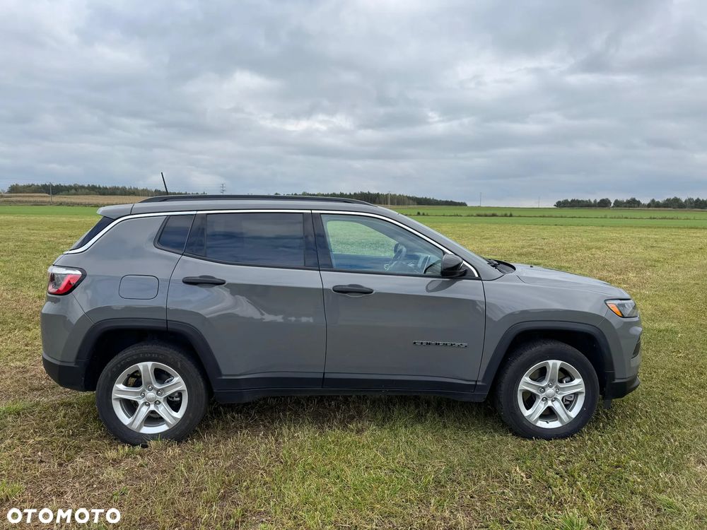Jeep Compass - 8