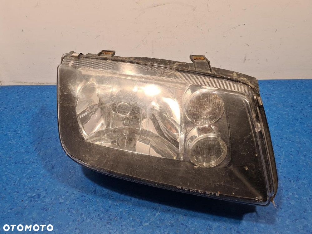 VOLKSWAGEN BORA I REFLEKTOR PRAWY - 1
