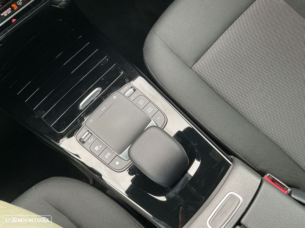 Mercedes-Benz CLA 180 d Shooting Brake Business Solutions Aut. - 31