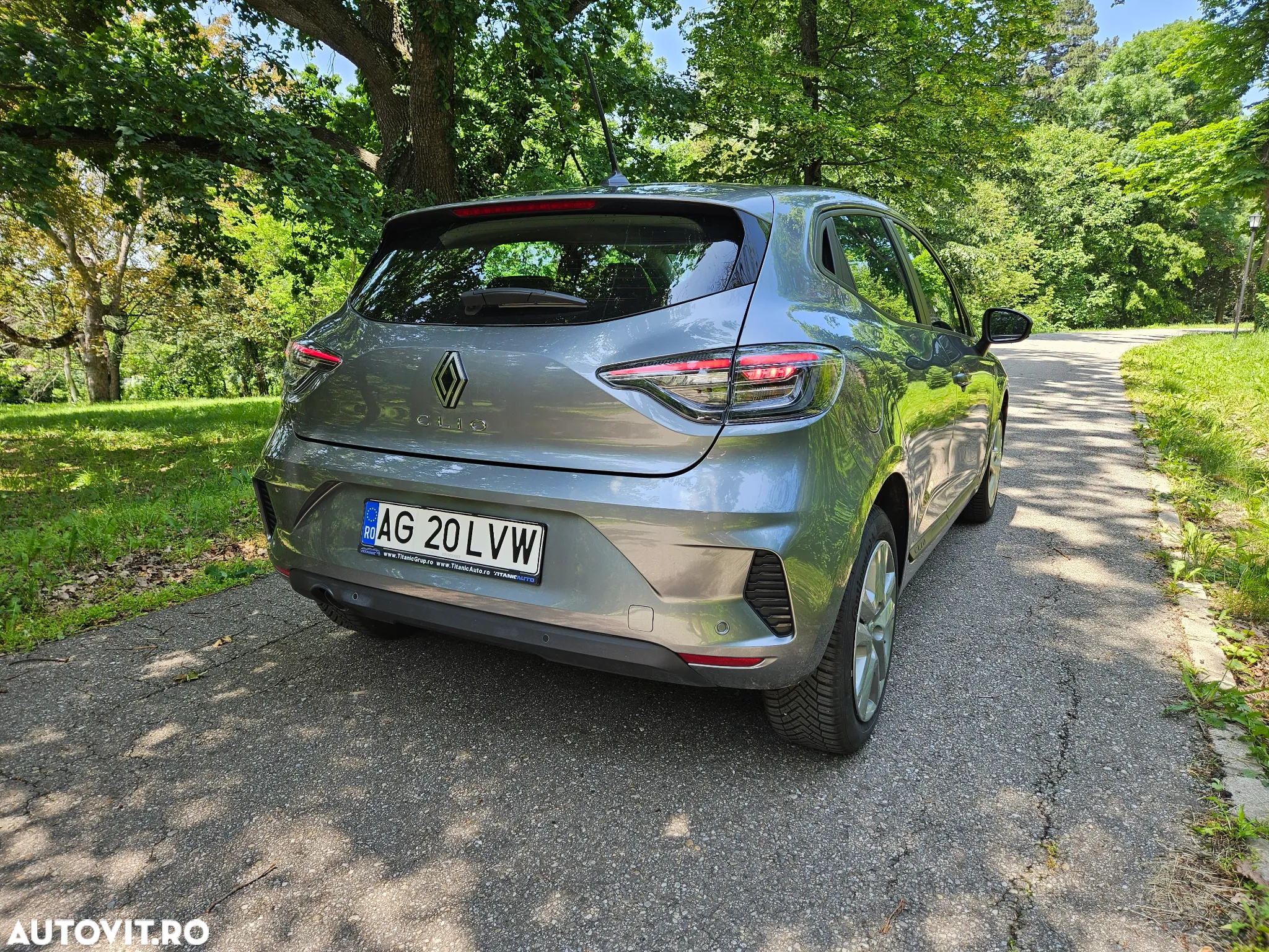 Renault Clio BLUE dCi 100 BUSINESS EDITION - 9