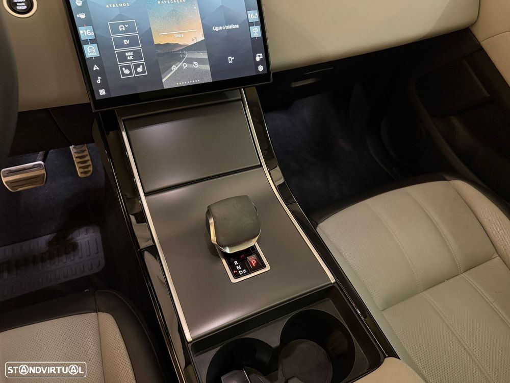 Land Rover Range Rover Evoque P300e R-Dynamic SE - 32