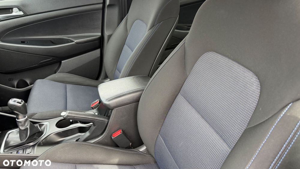 Hyundai Tucson 1.7 CRDI BlueDrive Style 2WD - 16