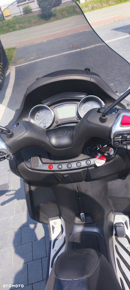 Piaggio MP-3 - 9