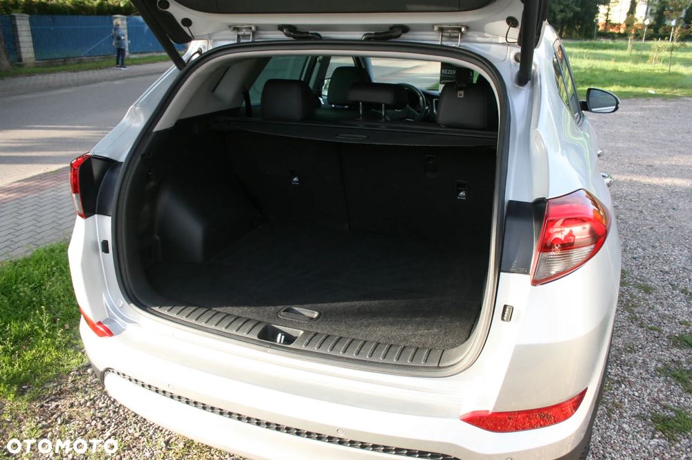 Hyundai Tucson 2.0 CRDI 4WD Automatik Premium - 7