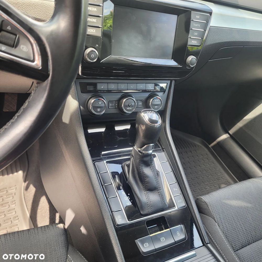 Skoda Superb 2.0 TDI Ambition DSG - 6